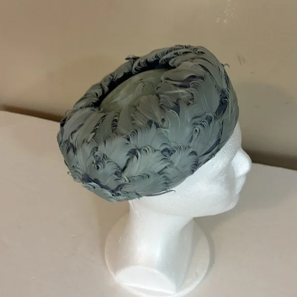 Vintage  Light Blue Feather Pillbox Hat Union Label Made in USA - Picture 11 of 12
